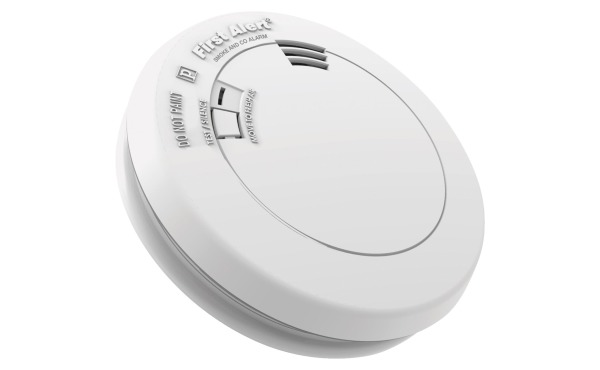 First Alert 10-Year Sealed Battery Photoelectric\/Electrochemical Carbon Monoxide and Smoke Alarm with Voice Alert